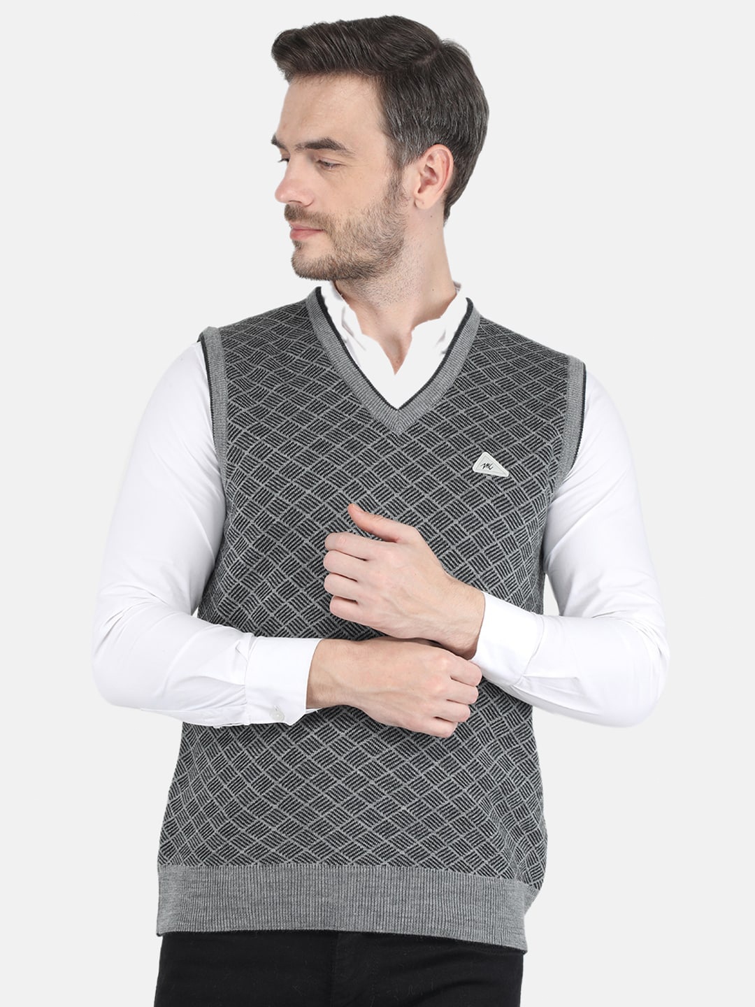 

Monte Carlo Men Grey & White Checked Printed Wool Sweater Vest