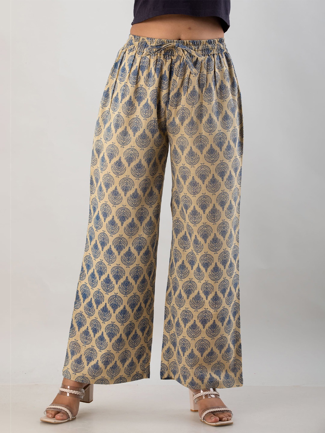 

MAUKA Women Beige & Blue Ethnic Motifs Printed Cotton Chambray Palazzos