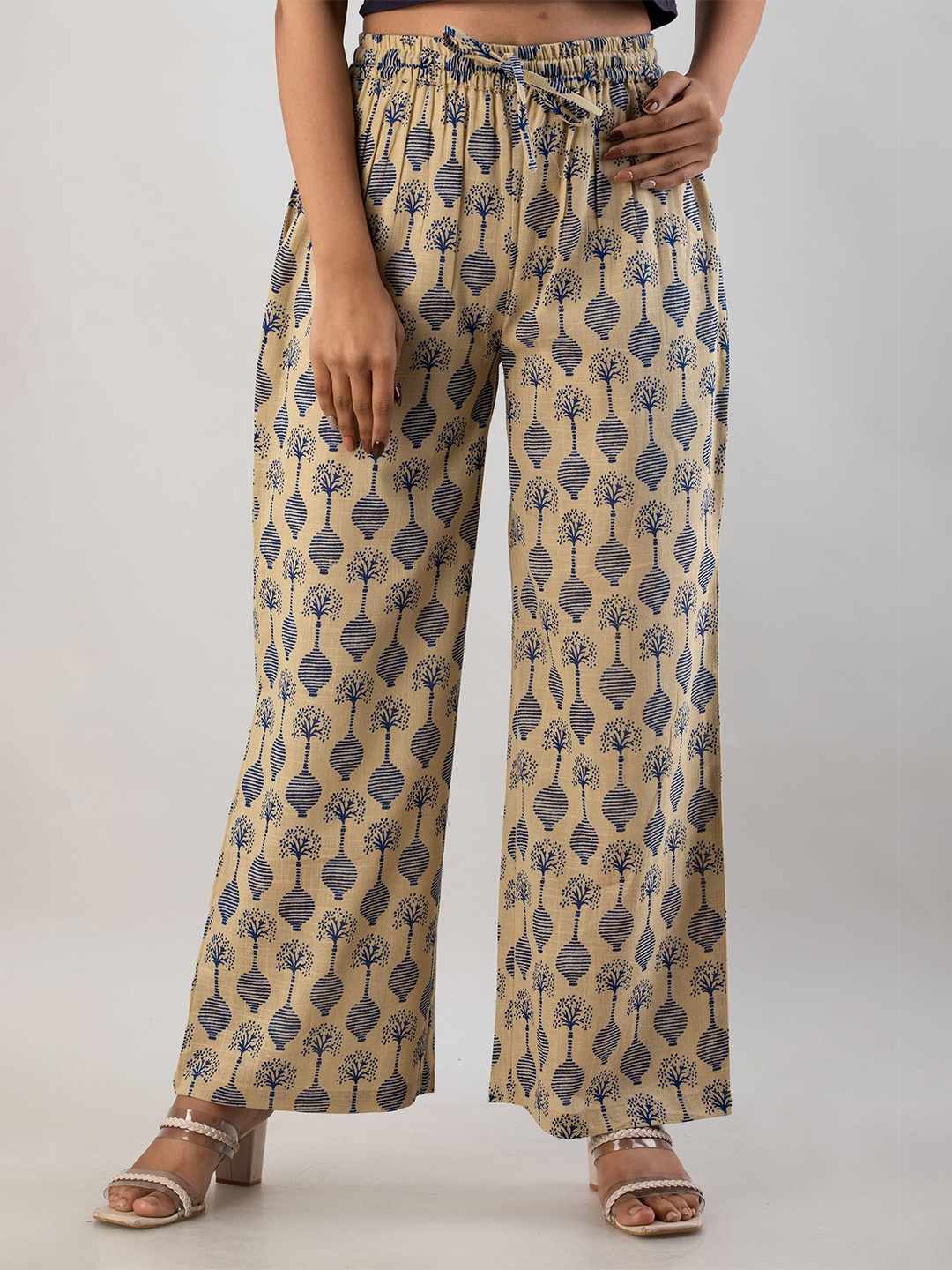 

MAUKA Women Beige & Blue Printed Cotton Chambray Palazzos