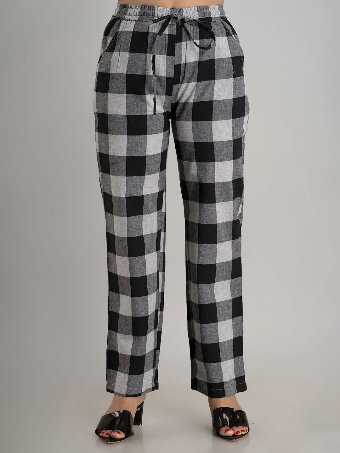 

MAUKA Women Grey & Black Checked Cotton Chambray Palazzos