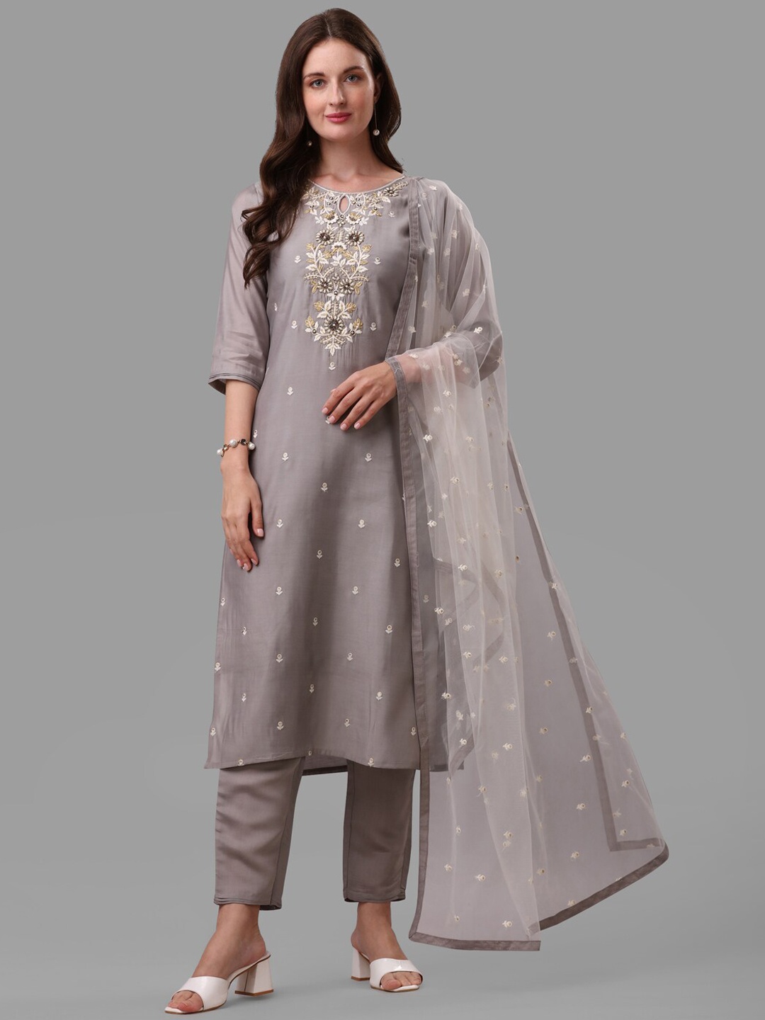 

Berrylicious Women Grey Floral Embroidered Thread Work Chanderi Cotton Kurta Set