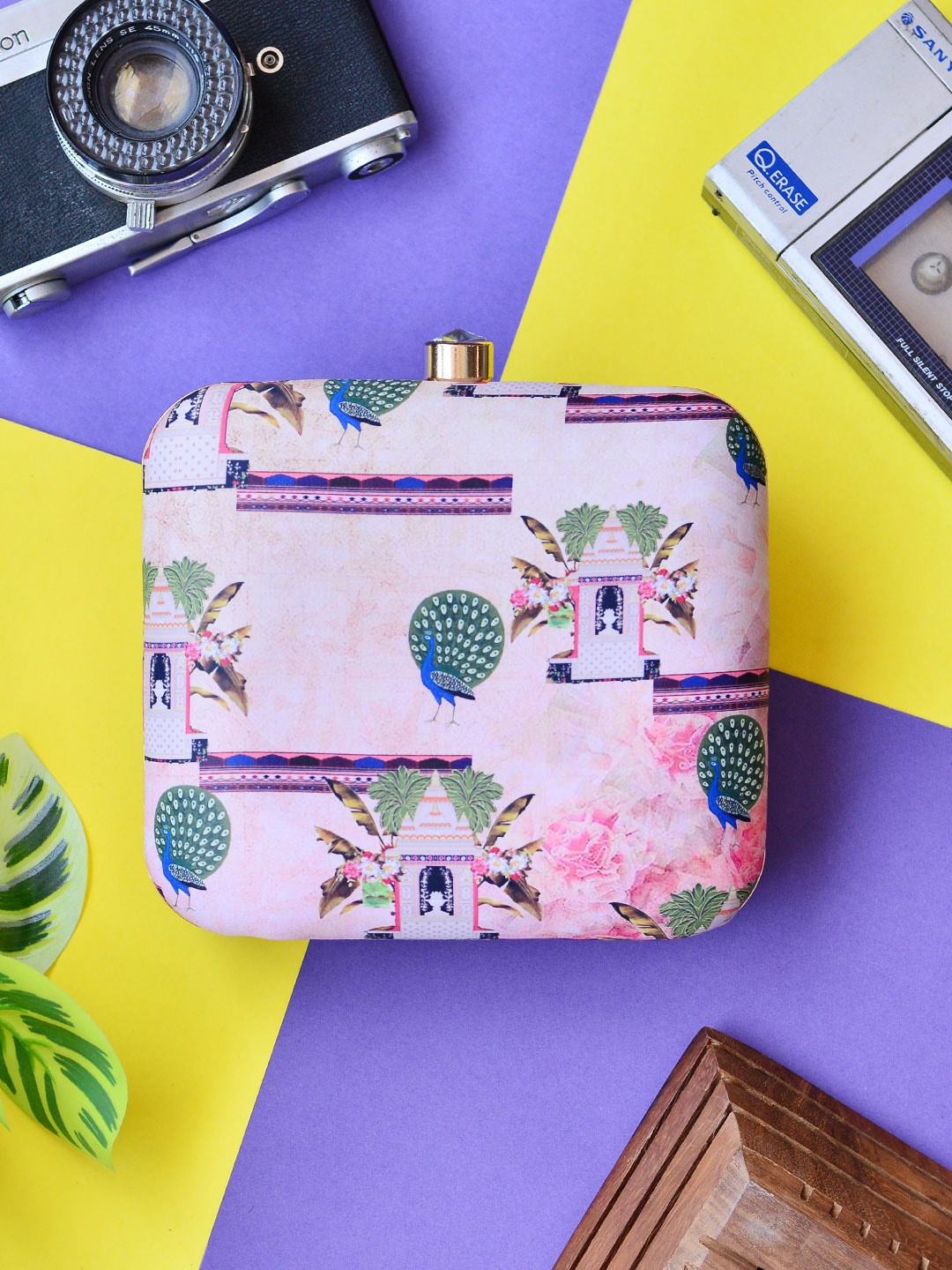 

ARTKLIM Women Pink & Green Aesthetic Vibe Giving Peacock Printed Box Clutch