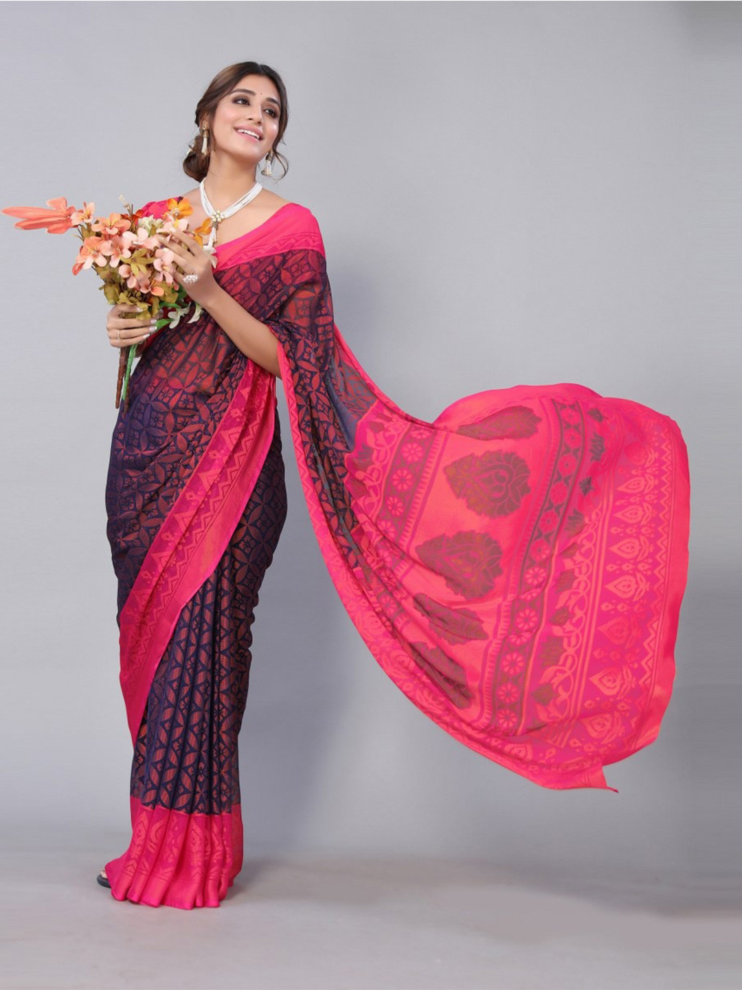 

KALINI Navy Blue & Pink Floral Printed Saree
