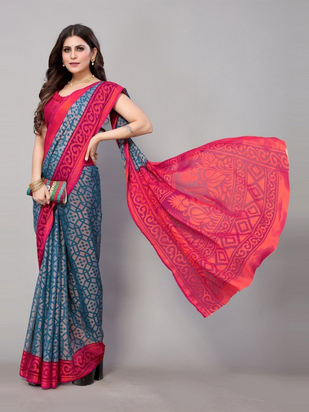 

KALINI Blue & Pink Geometric Printed Saree