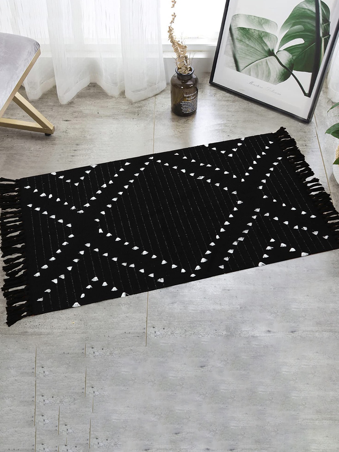 

THE little BIG STORE Black & White Geometric Printed Cotton Anti-Skid Rectangular Floor Mats & Dhurries