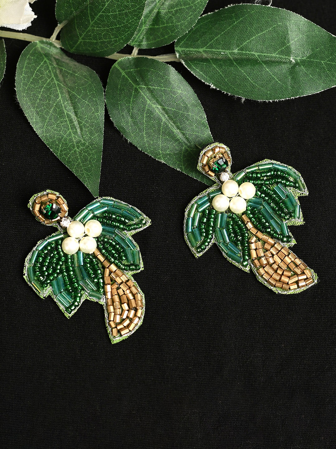 

Ratfanee Green & Gold-Toned Beaded Drop Earrings