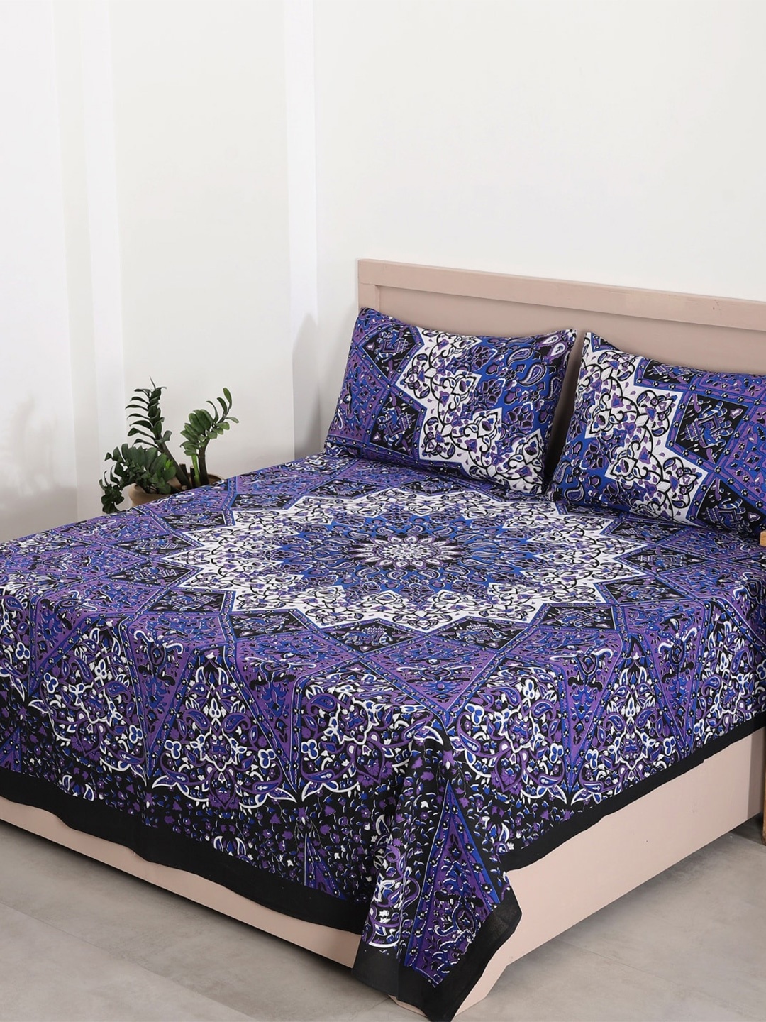 

HANDICRAFT PALACE Blue & White Printed 144 TC Cotton Queen Bedsheet with 2 Pillow Covers