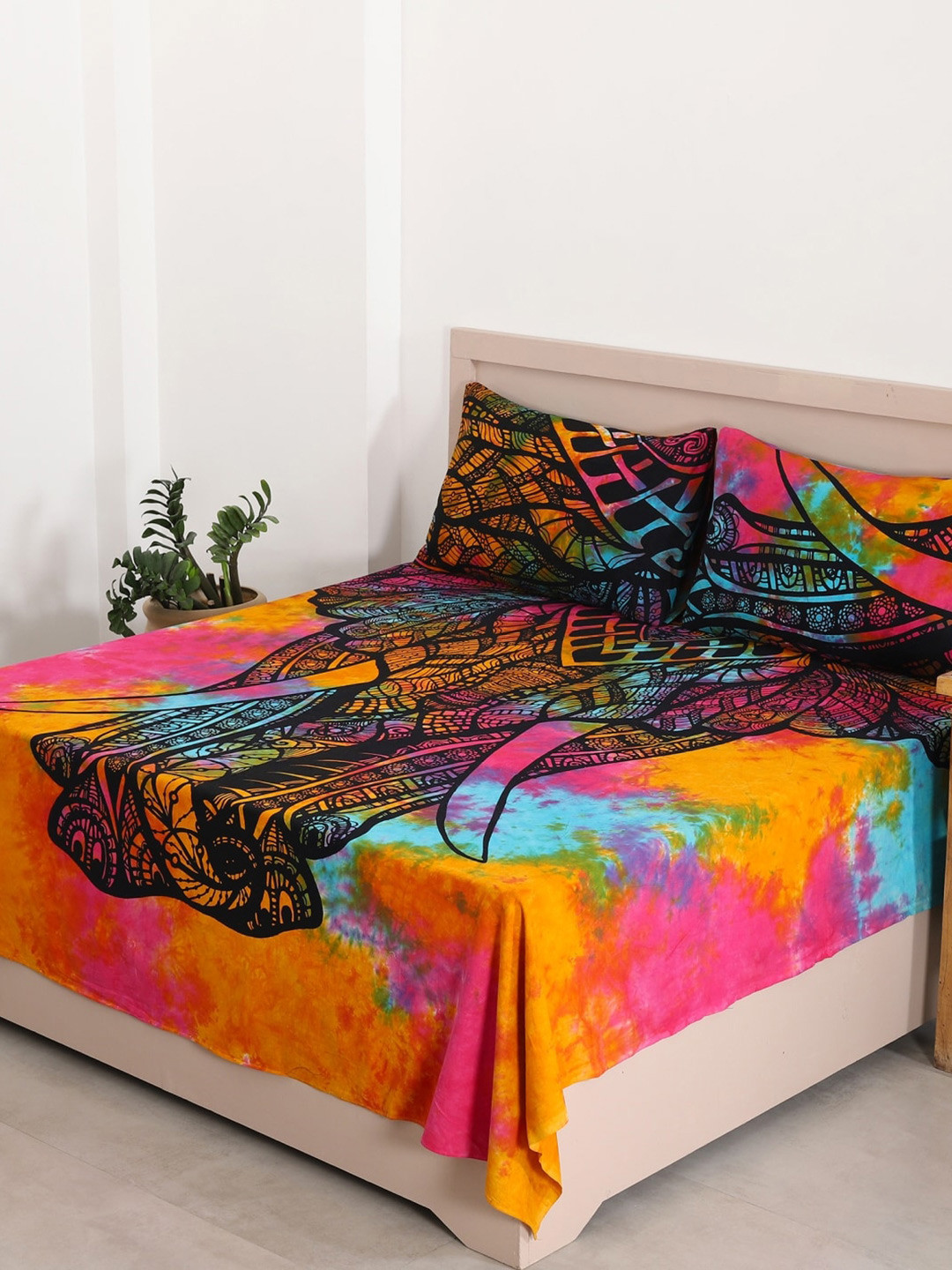 

HANDICRAFT PALACE Orange & Blue Printed 144 TC Cotton Queen Bedsheet with 2 Pillow Covers