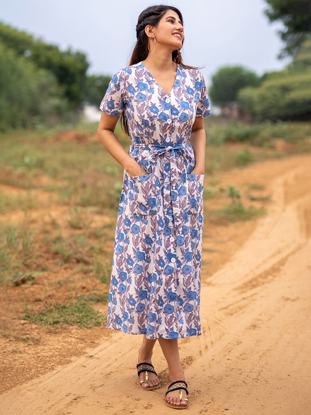 

Twilldor White & Blue Floral Cotton A-Line Midi Dress