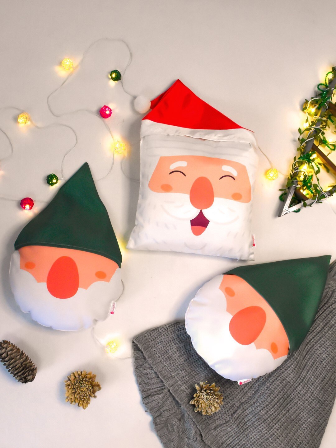 

Indigifts Set of 3 Reversible Ganome and Santa Faces Printed Cushions, White