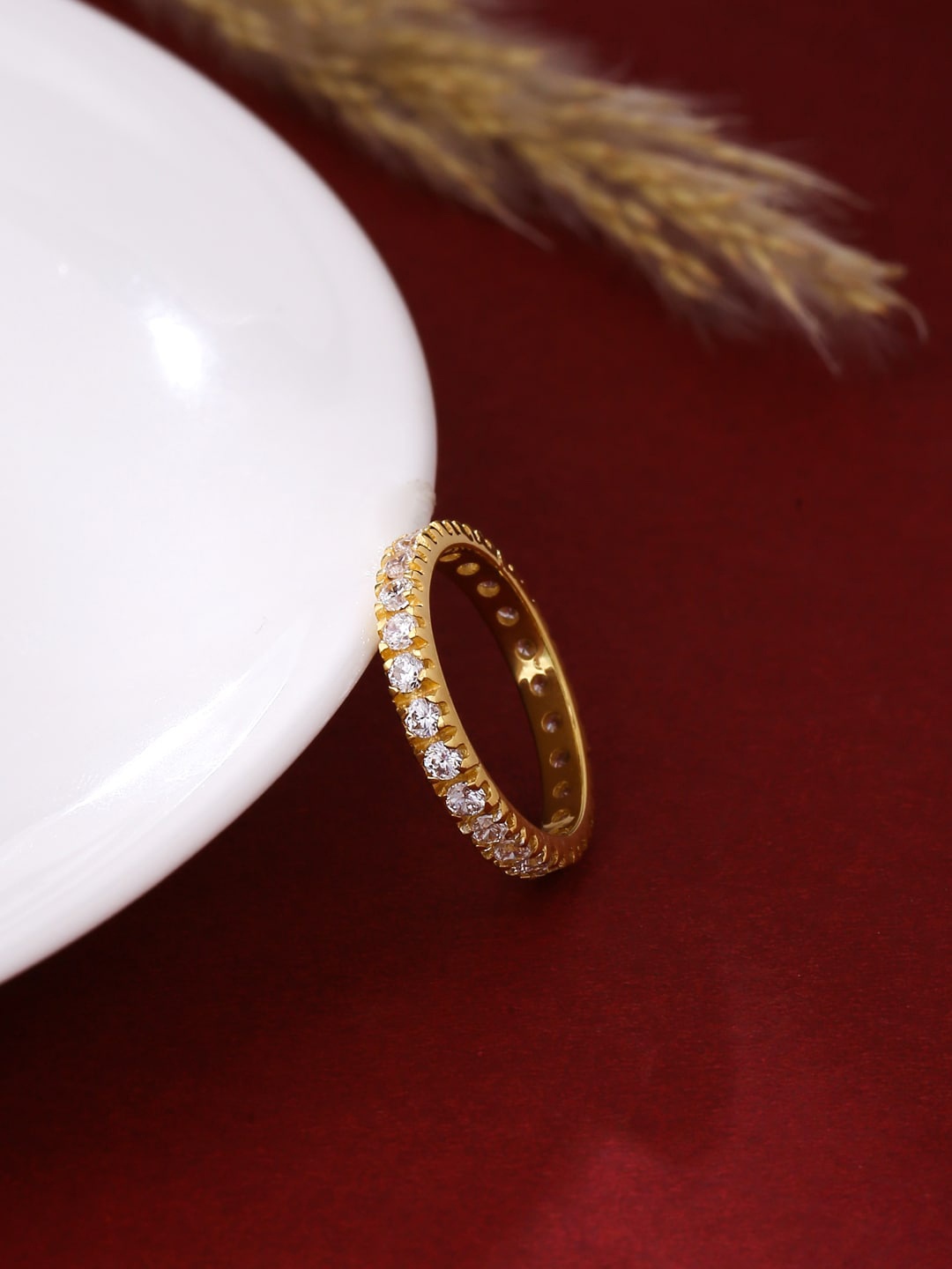 

Silgo Gold-Plated White CZ Finger Ring