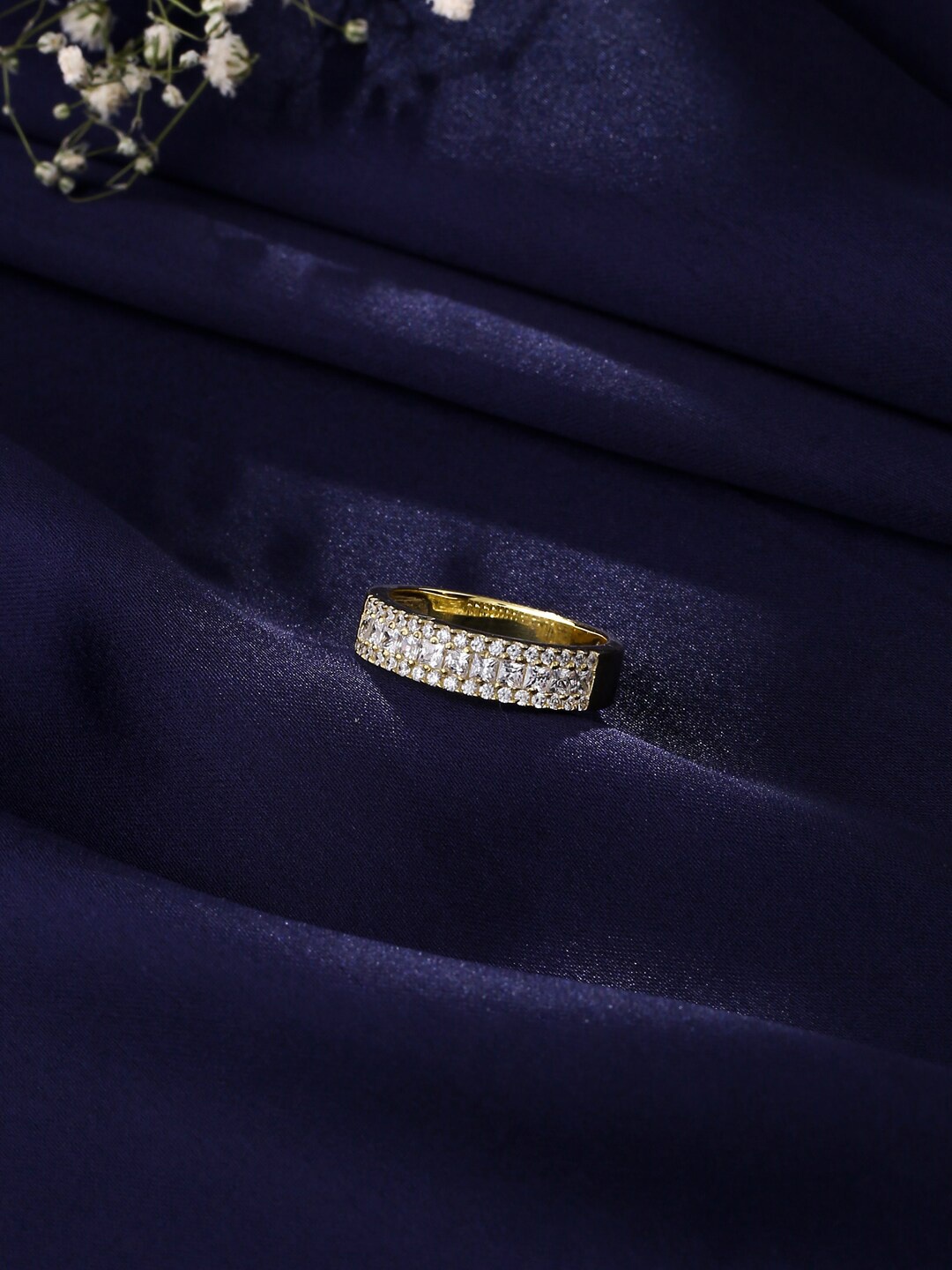 

Silgo Gold-Plated White CZ--Studded Finger Ring