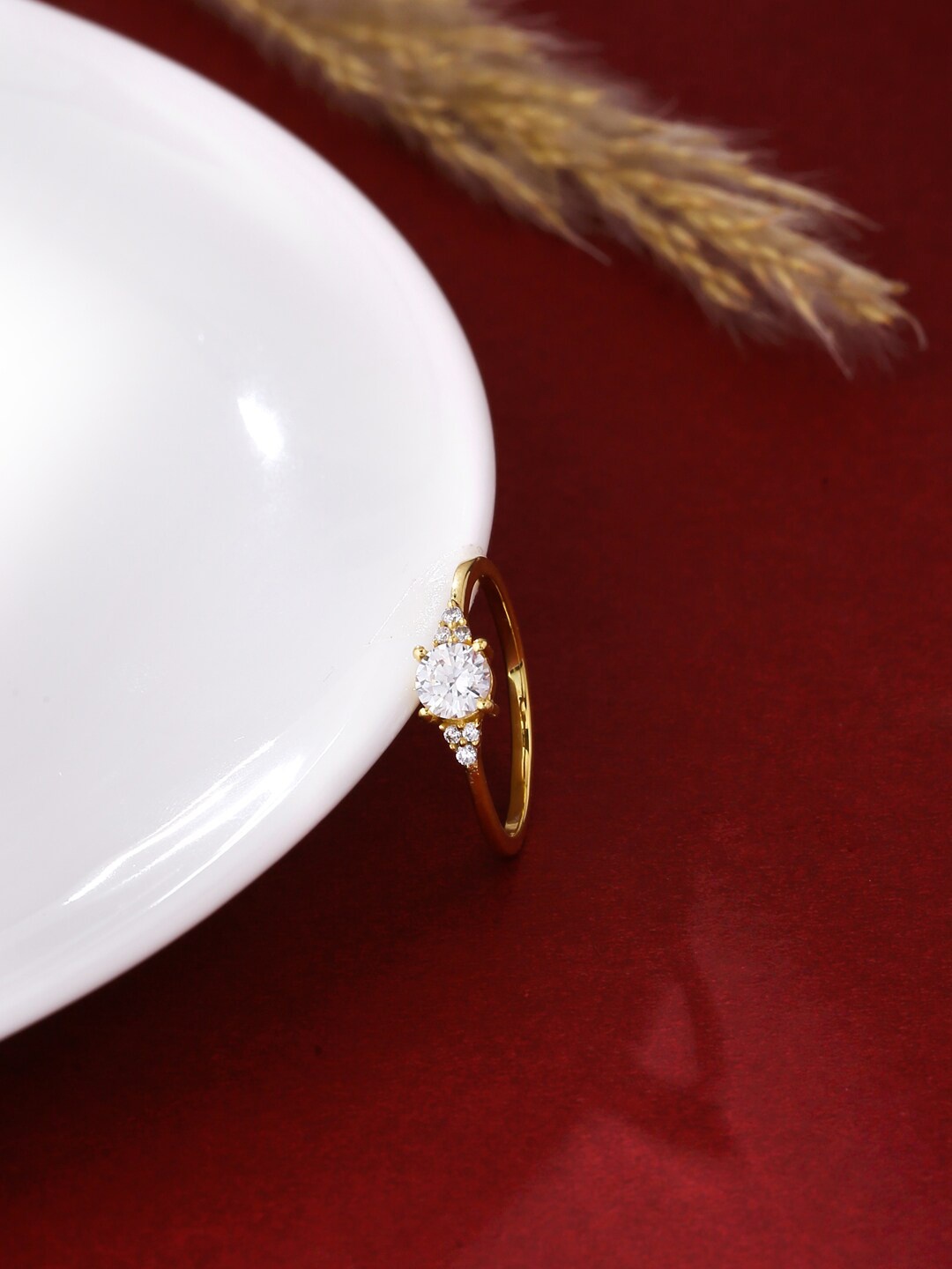 

Silgo Gold-Plated White CZ-Studded Finger Ring