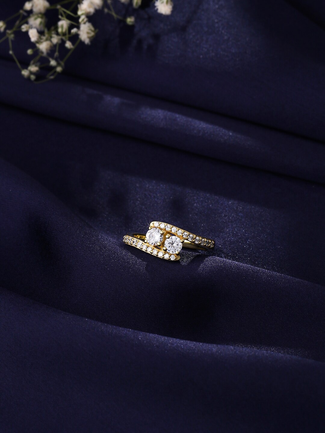 

Silgo Gold-Plated White CZ Finger Ring