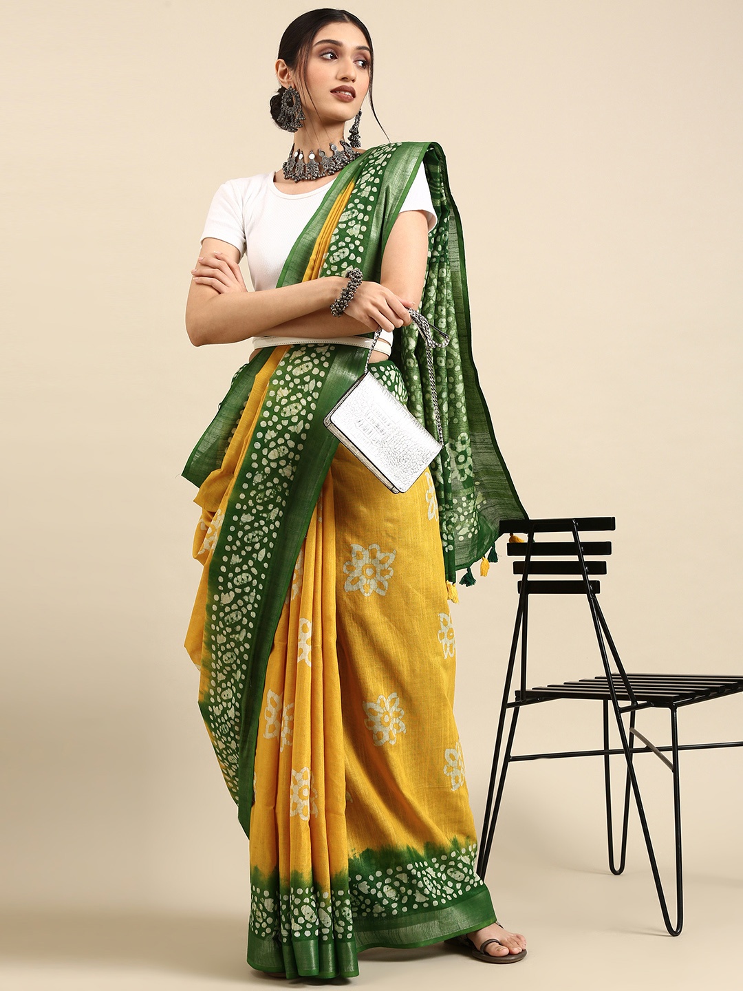 

Taavi Yellow & Green Batik Pure Cotton Bhagalpuri Saree
