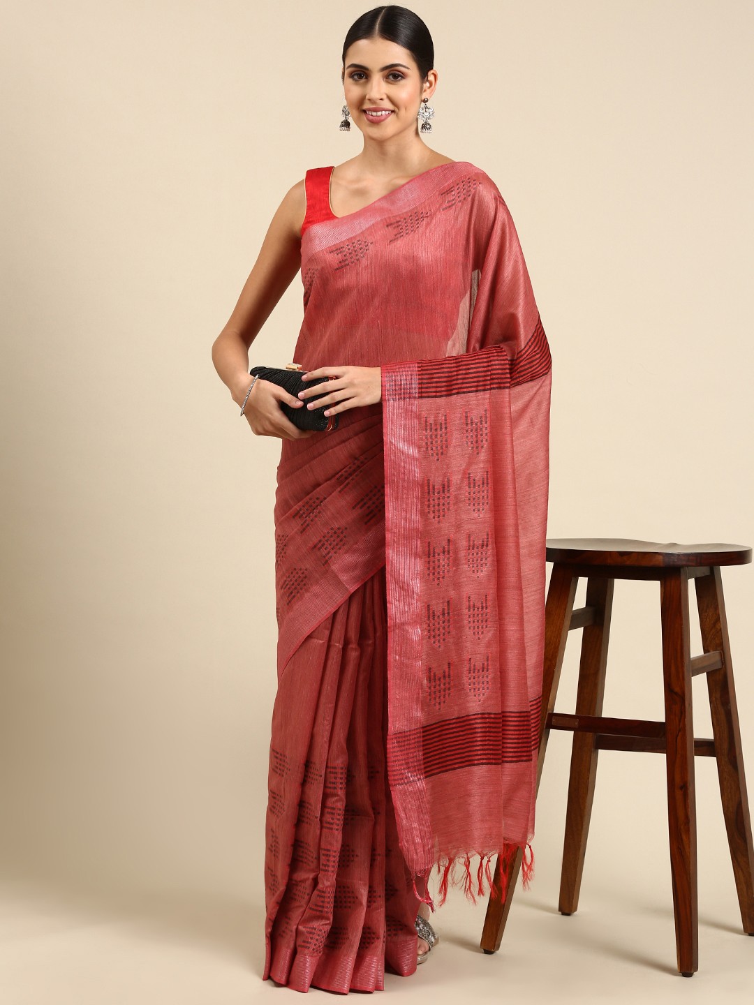 

swatika Red Woven Design Silk Blend Bhagalpuri Saree