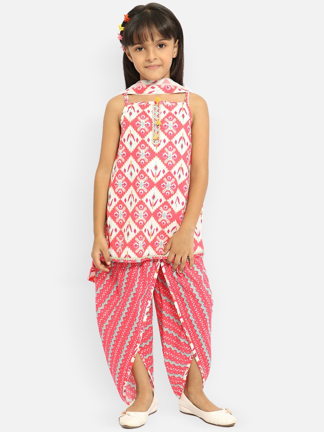 

Nauti Nati Girls White Printed Pure Cotton Kurti With Dhoti Pants & Dupatta