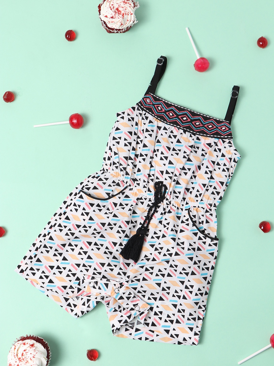

Nauti Nati Girls White & Black Printed Jumpsuit