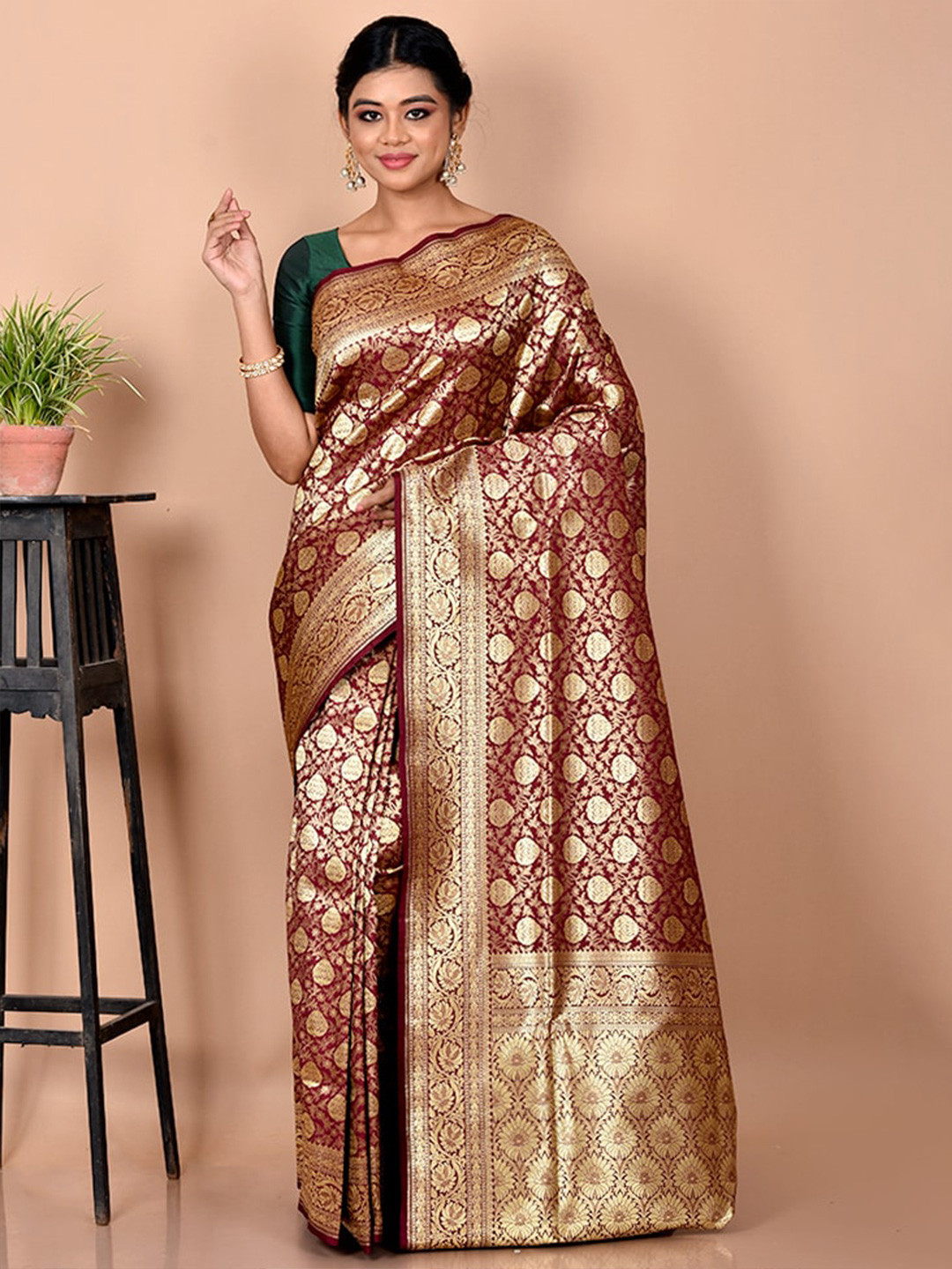 

AllSilks Maroon & Gold-Toned Woven Design Zari Silk Blend Uppada Saree