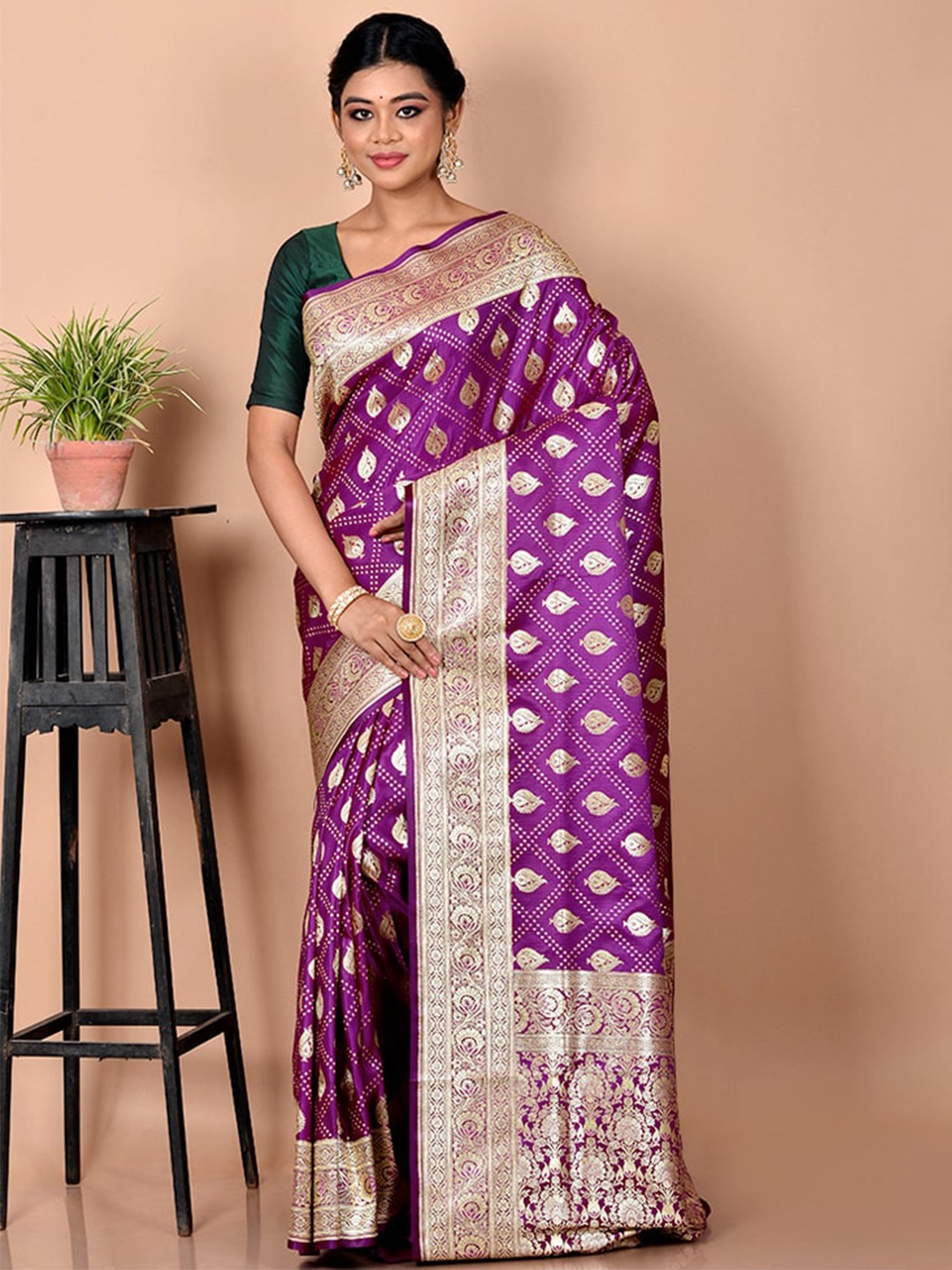 

AllSilks Purple & Gold-Toned Woven Design Zari Silk Blend Banarasi Saree