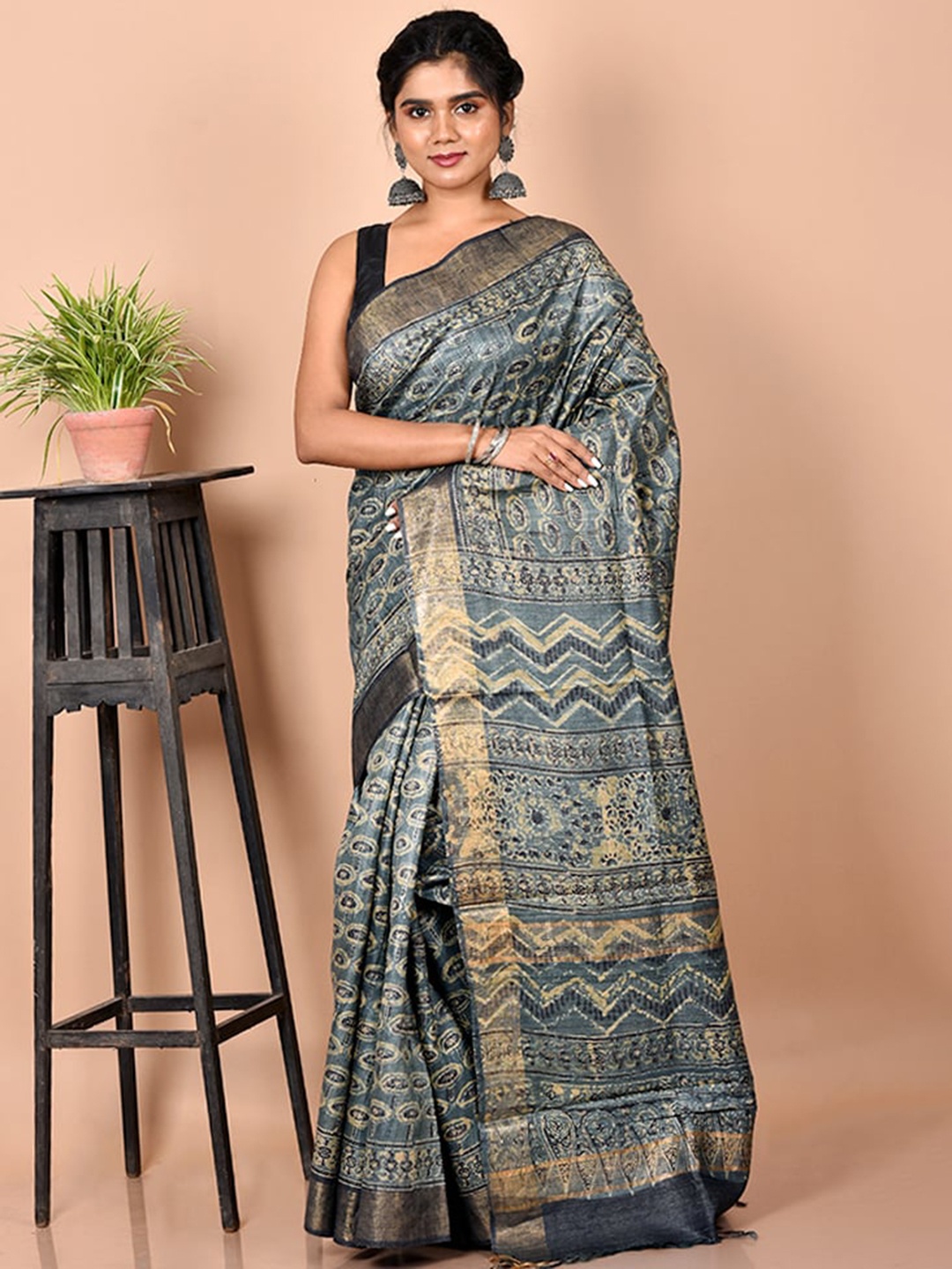 

AllSilks Grey & Black Ethnic Motifs Zari Pure Silk Tussar Saree