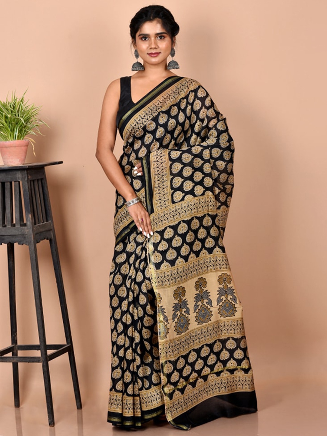 

AllSilks Black & Gold-Toned Ethnic Motifs Zari Chanderi Saree