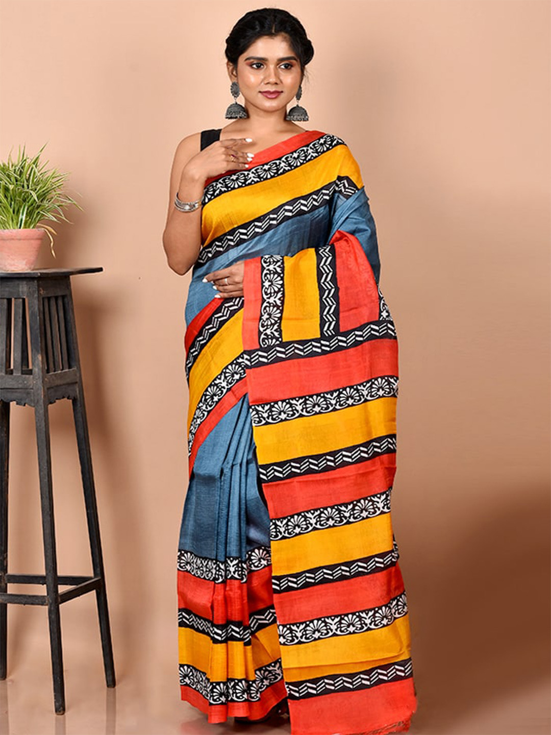 

AllSilks Grey & Yellow Floral Pure Silk Murshidabad silk Saree