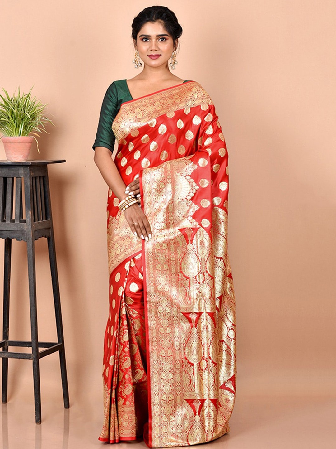 

AllSilks Red & Gold-Toned Ethnic Motifs Zari Silk Blend Banarasi Saree