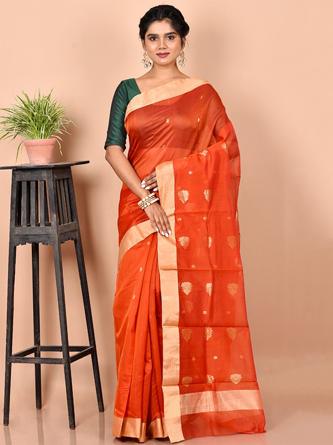 

AllSilks Rust & Gold-Toned Ethnic Motifs Zari Silk Blend Chanderi Saree