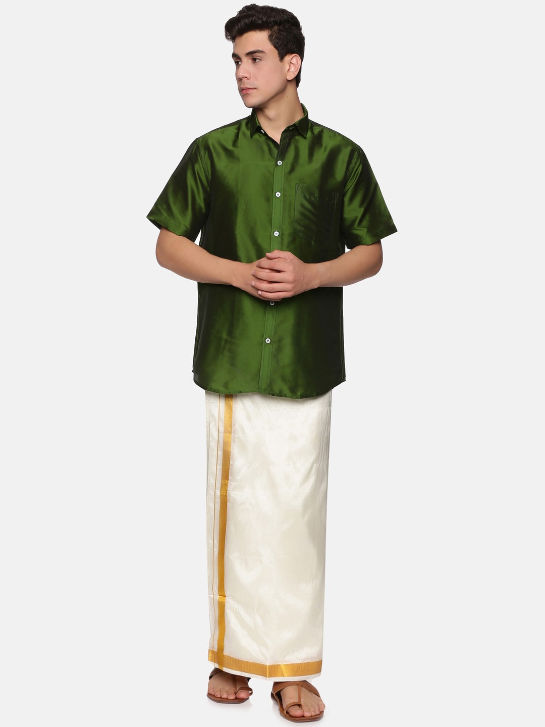 

Sethukrishna Men Olive Green & White Solid Short Sleeves Shirt with Veshti