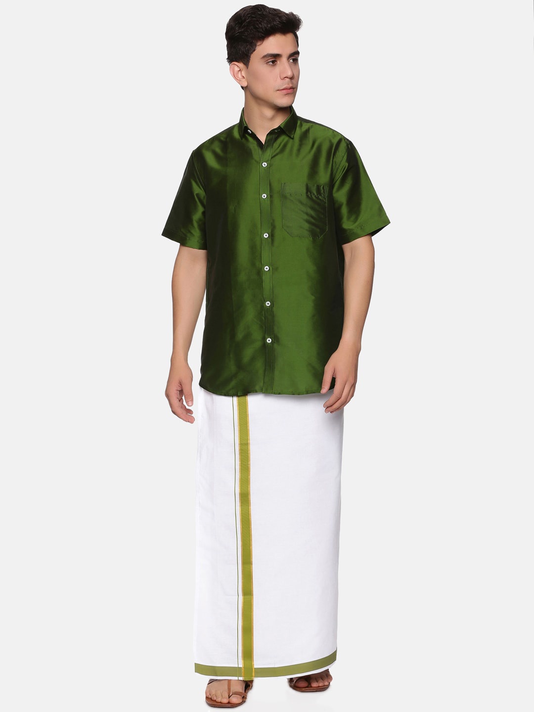 

Sethukrishna Men Olive Green & White Solid Short Sleeves Shirt with Veshti