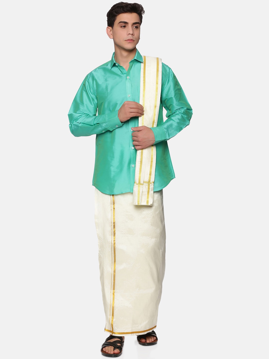 

Sethukrishna Men Sea Green & White Clothing Set