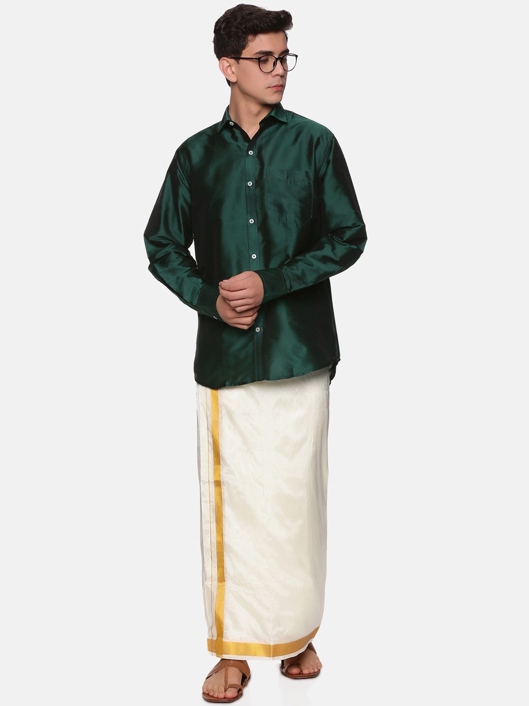 

Sethukrishna Men Green & White Shirt & Veshti Set