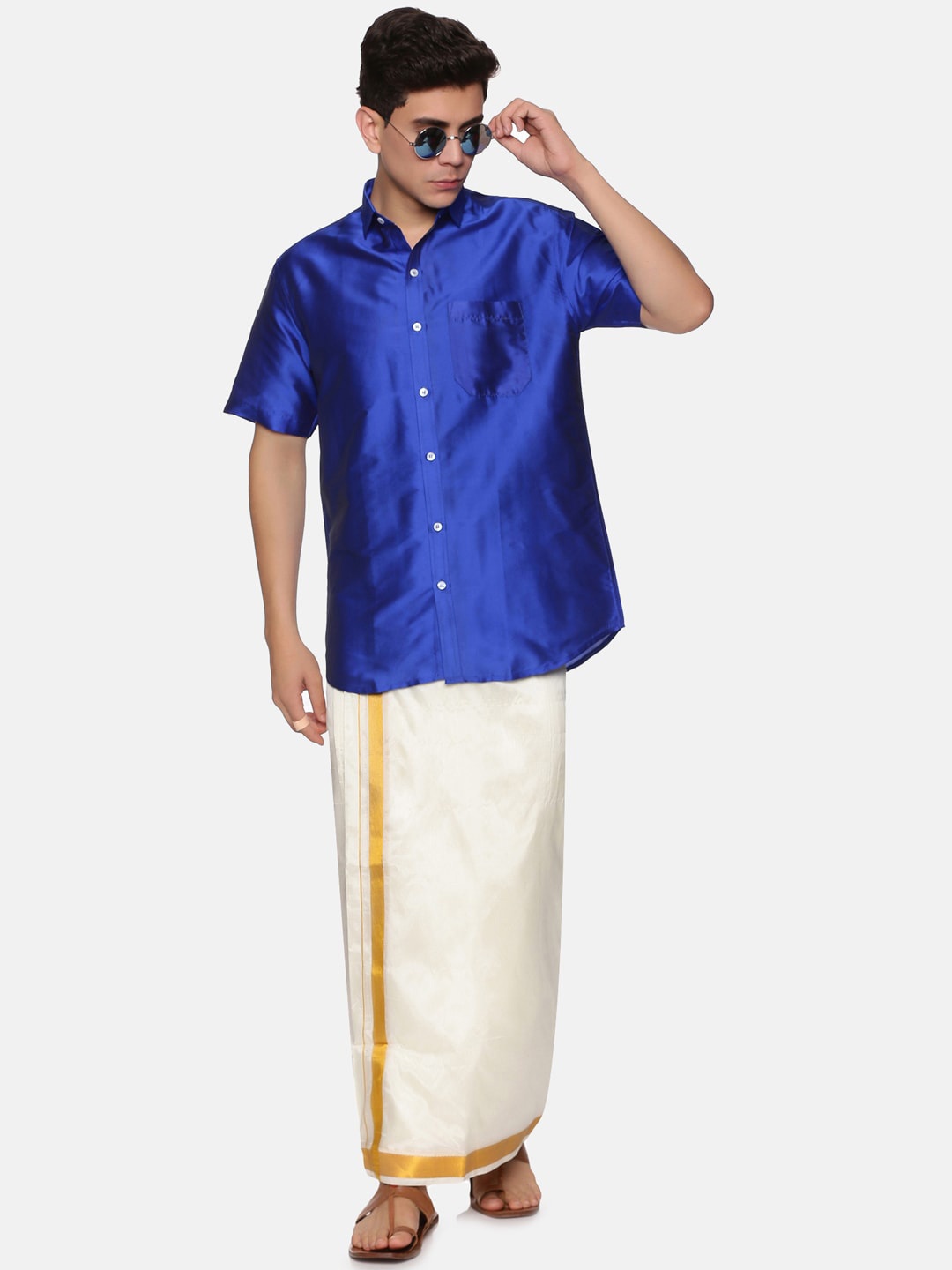 

Sethukrishna Men Navy Blue & White Shirt & Veshti