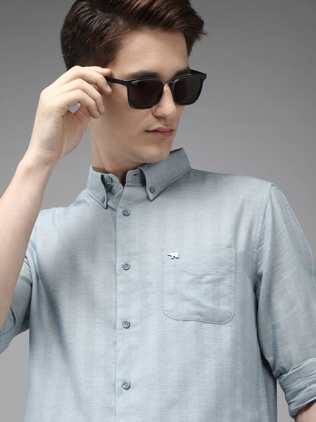 

THE BEAR HOUSE Men Self Striped Slim Fit Casual Shirt, Blue