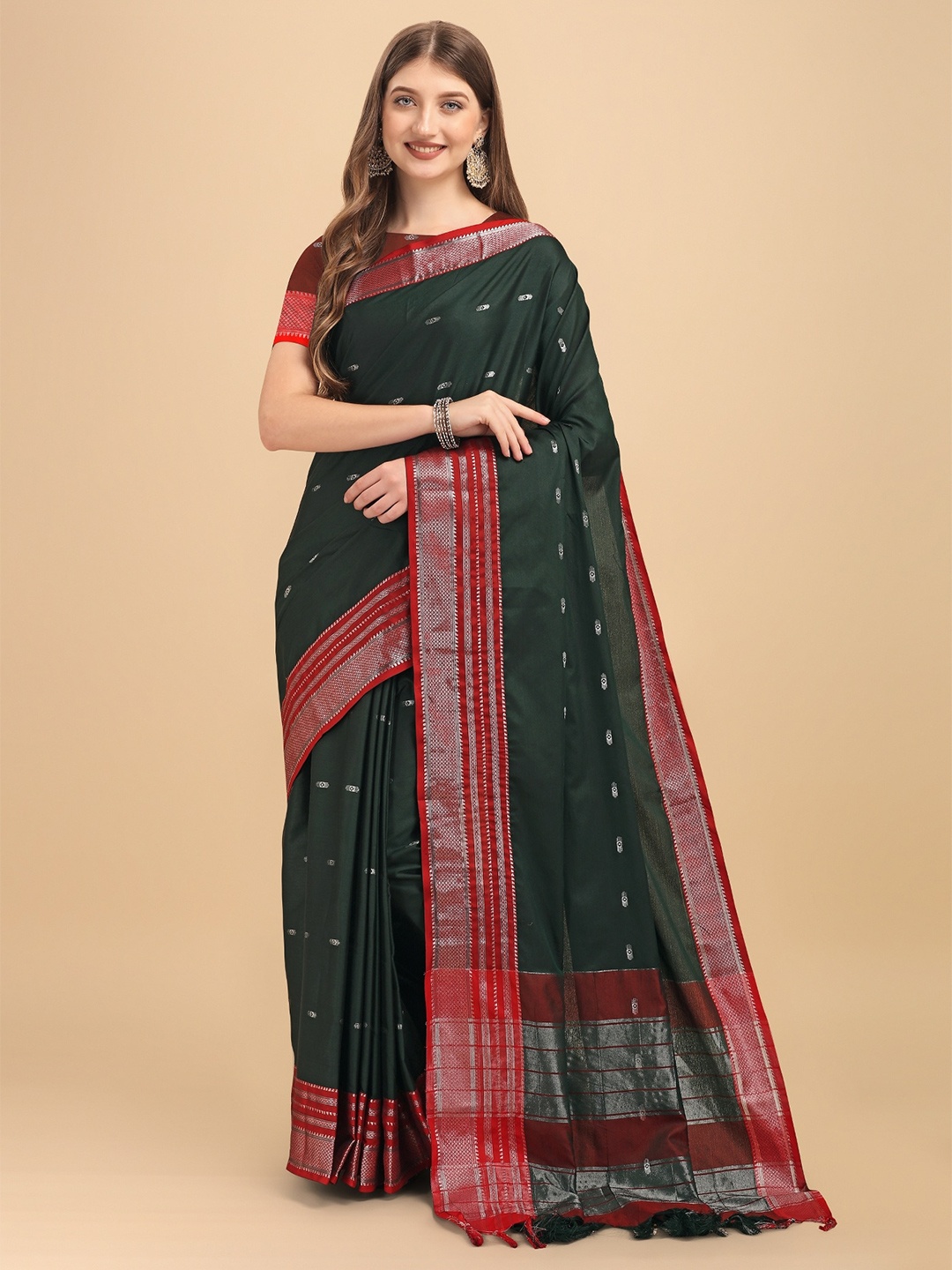 

TEREZA Green & Red Woven Design Zari Silk Cotton Banarasi Saree