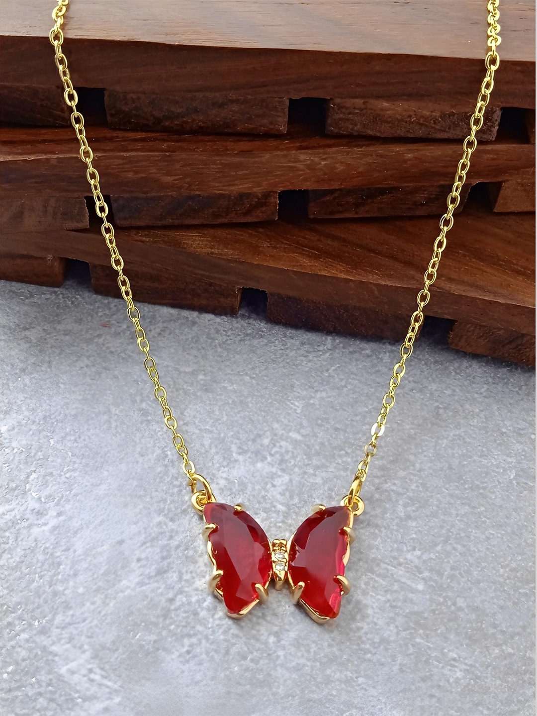 

Pinapes Unisex Gold-Plated & Red Gold-Plated Necklace