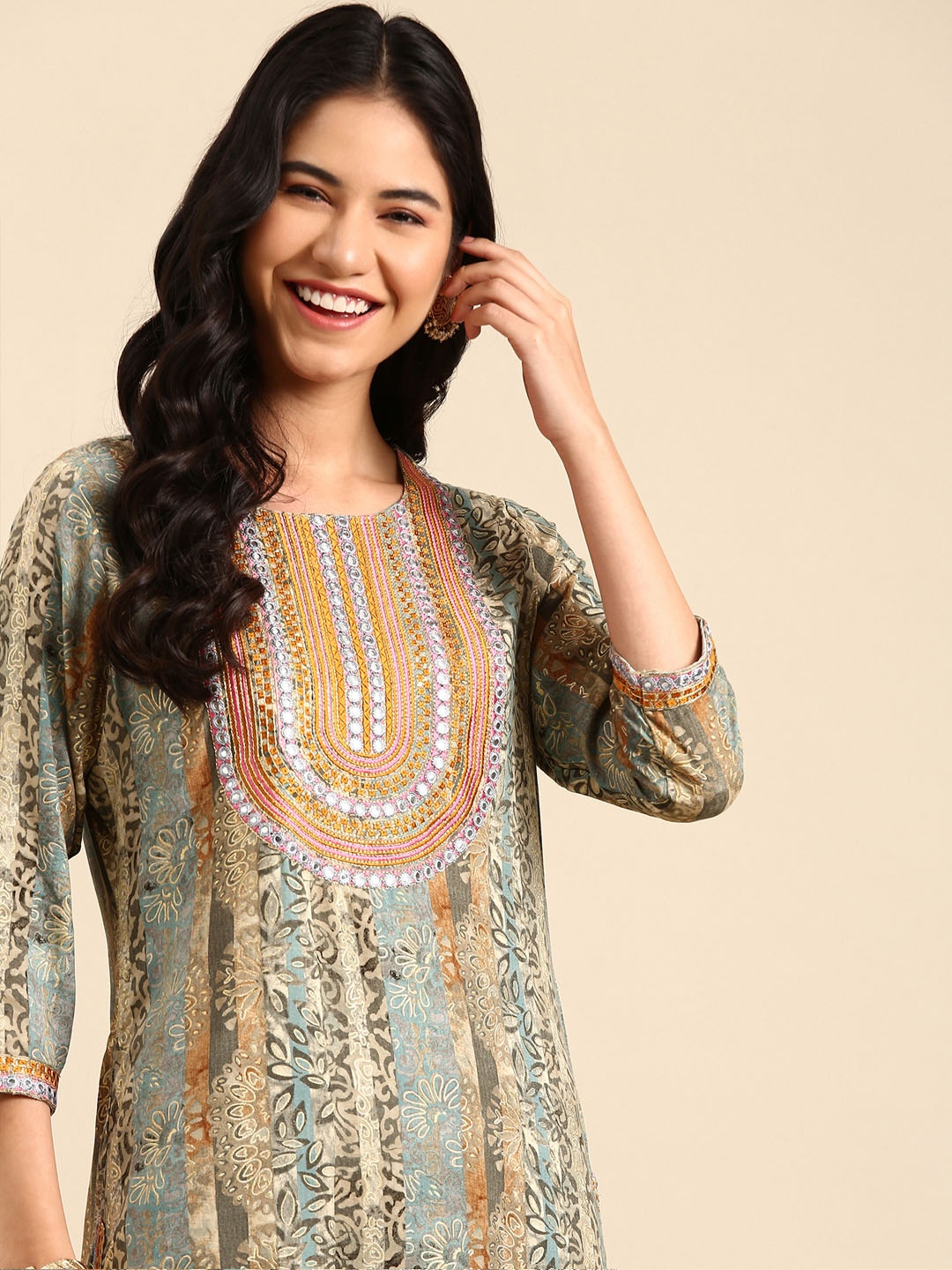

SHOWOFF Round Neck Woven Design Cotton Kurta, Orange