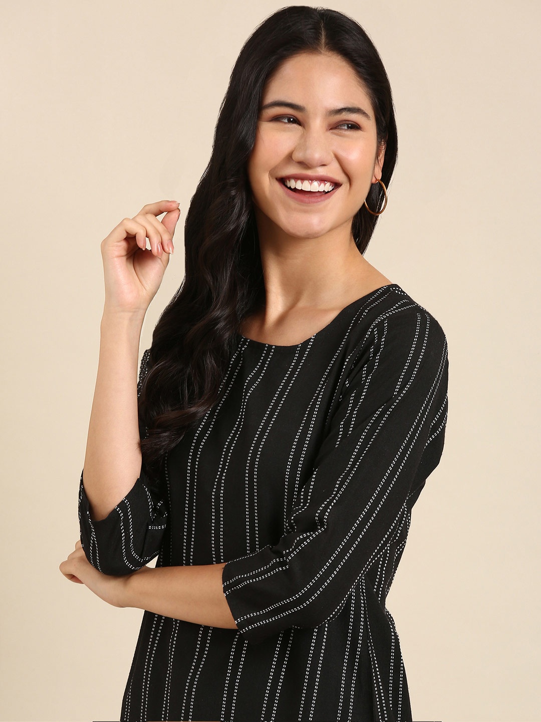 

SHOWOFF Women Black Striped Cotton Kurta