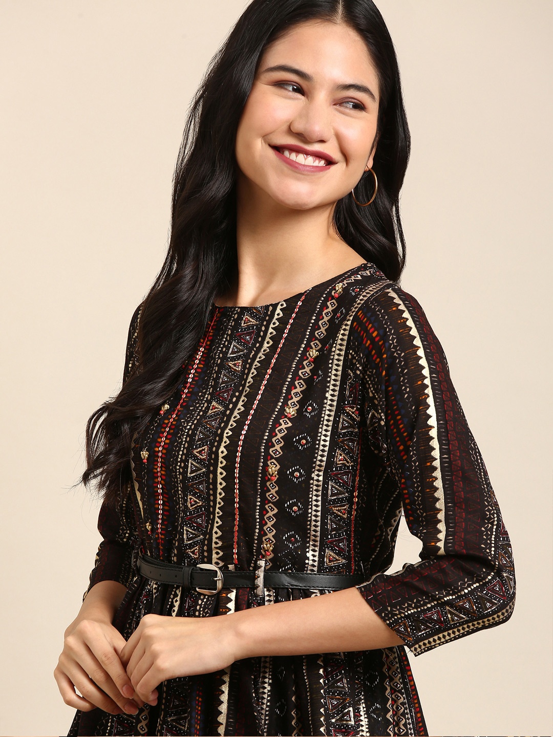 

SHOWOFF Women Black Printed Belted Detail Kurta