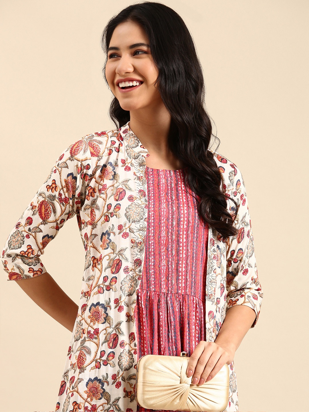 

SHOWOFF Women Off White & Mauve Printed Kurta with Jackect
