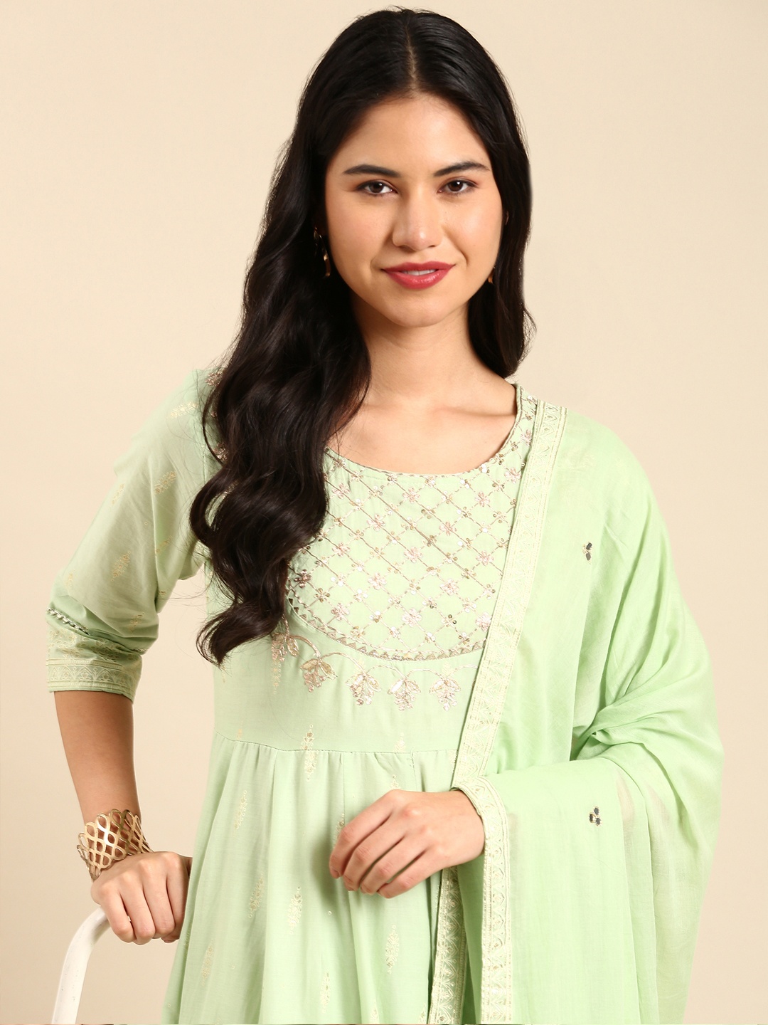 

SHOWOFF Green Ethnic Motifs Embroidered Thread Work Indie Prints Anarkali Cotton Kurta