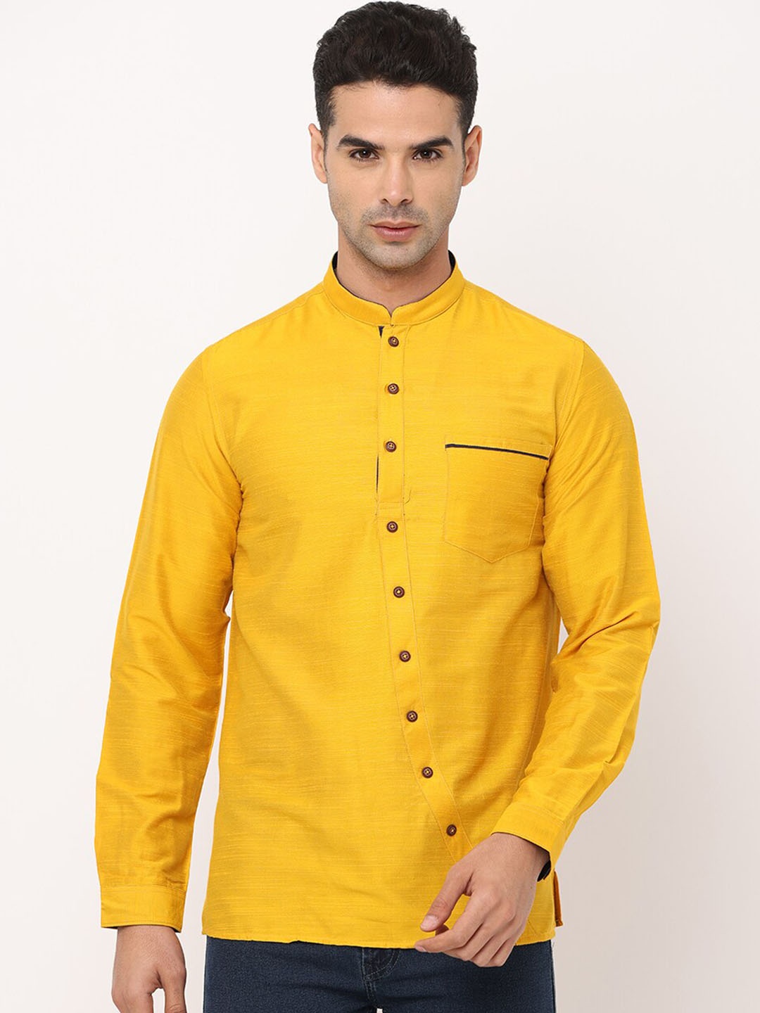 

NIRVAAN Men Yellow Straight Kurta