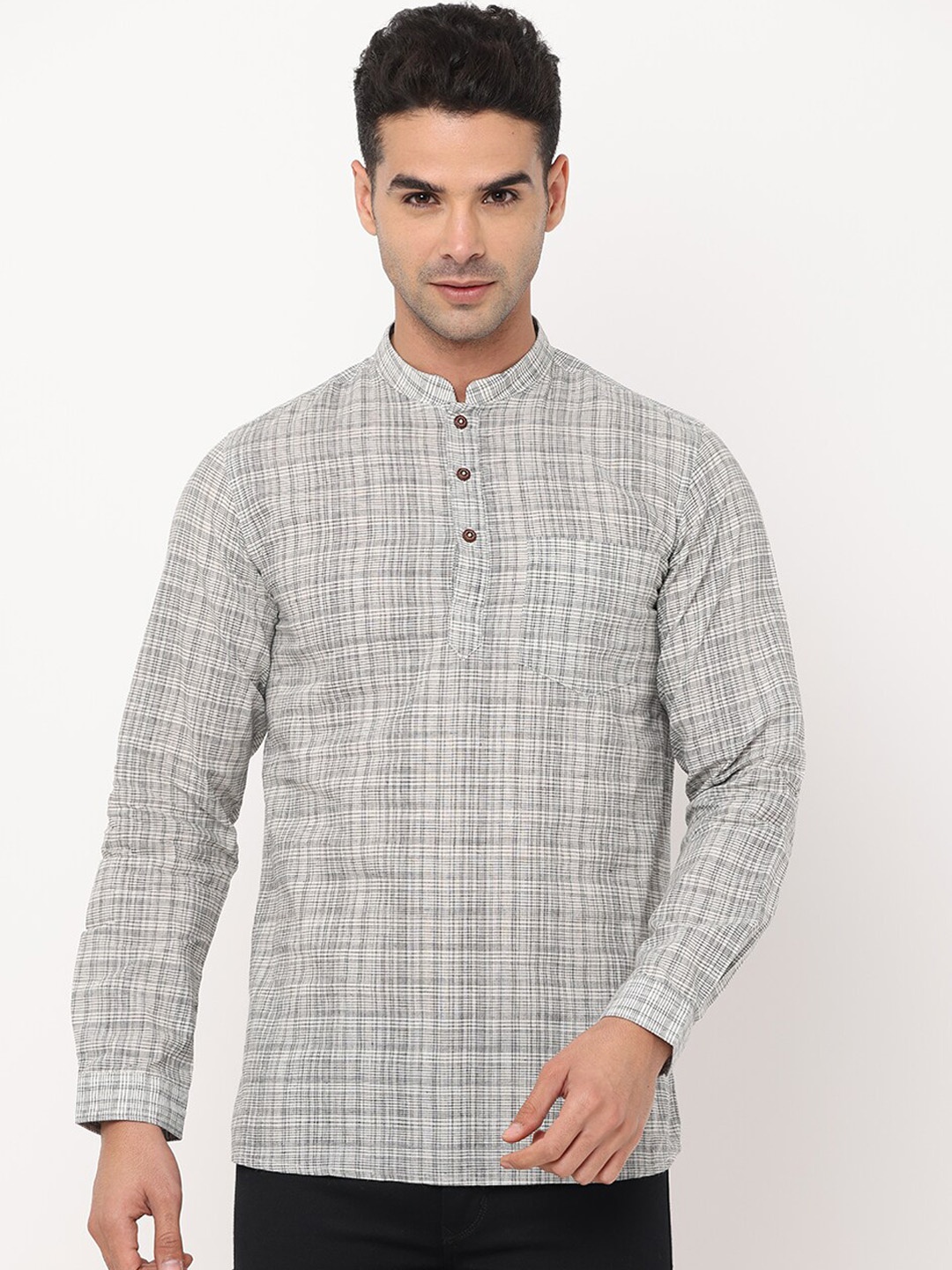 

NIRVAAN Men White Checked Mandarin Collar Cotton Kurta