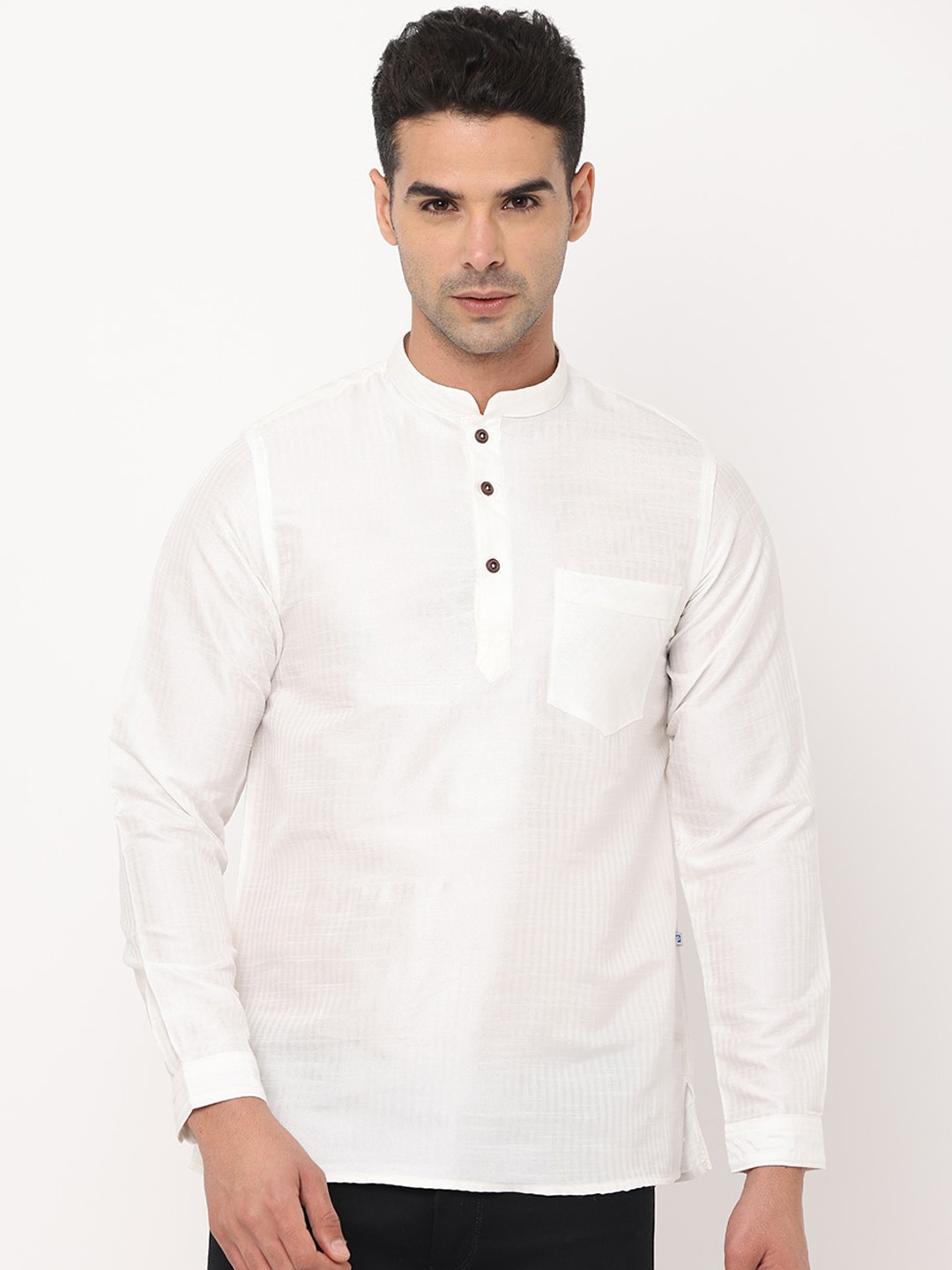 

NIRVAAN Men White Mandarin Collar Kurta