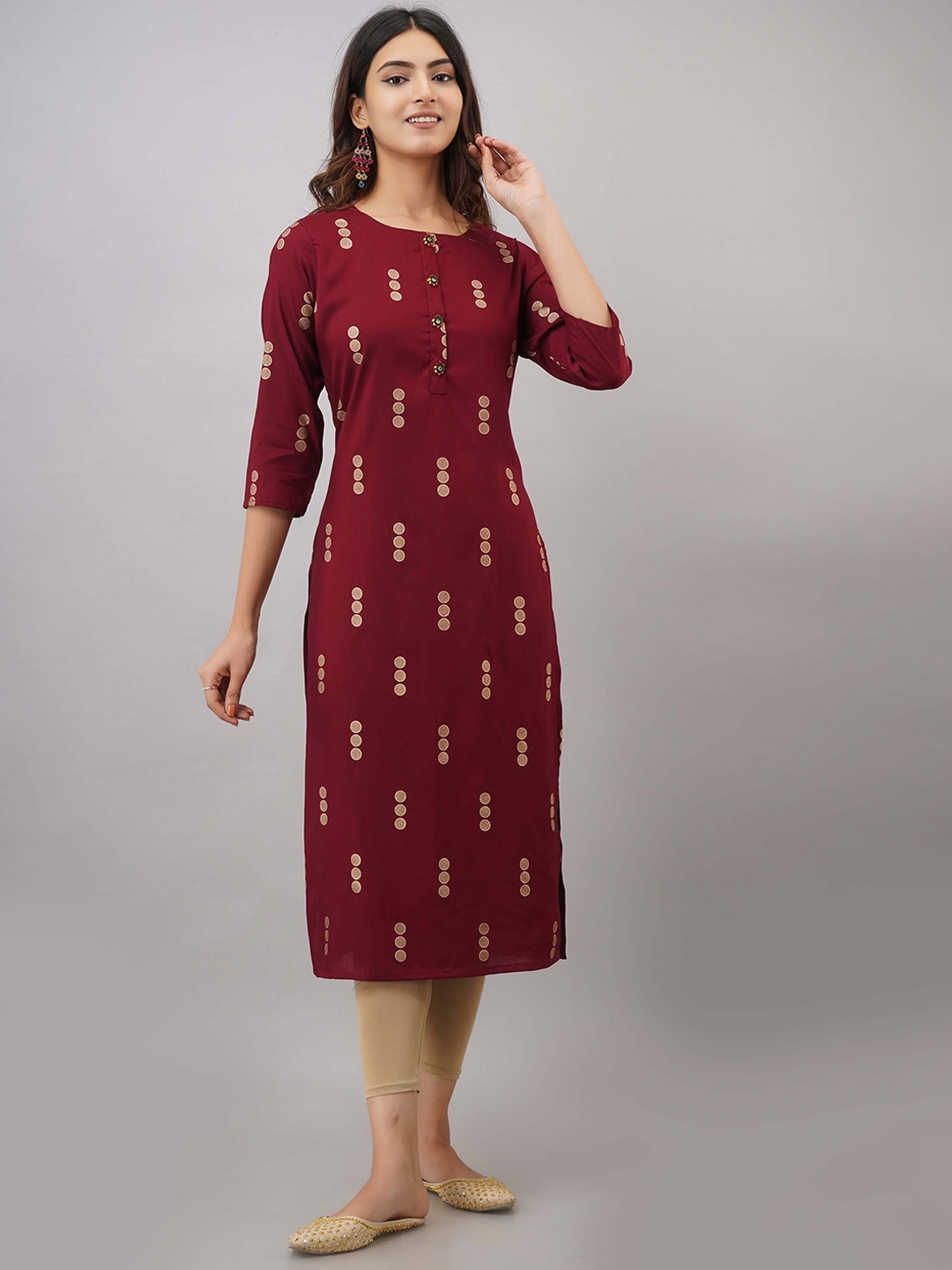 

KALINI Maroon & Gold-Toned Geometric Embroidered Thread Work Kurta