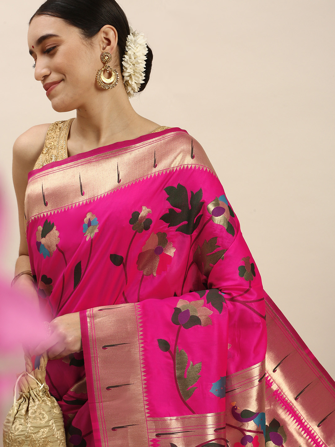 

Royal Rajgharana Saree Floral Zari Art Silk Paithani Sarees, Pink