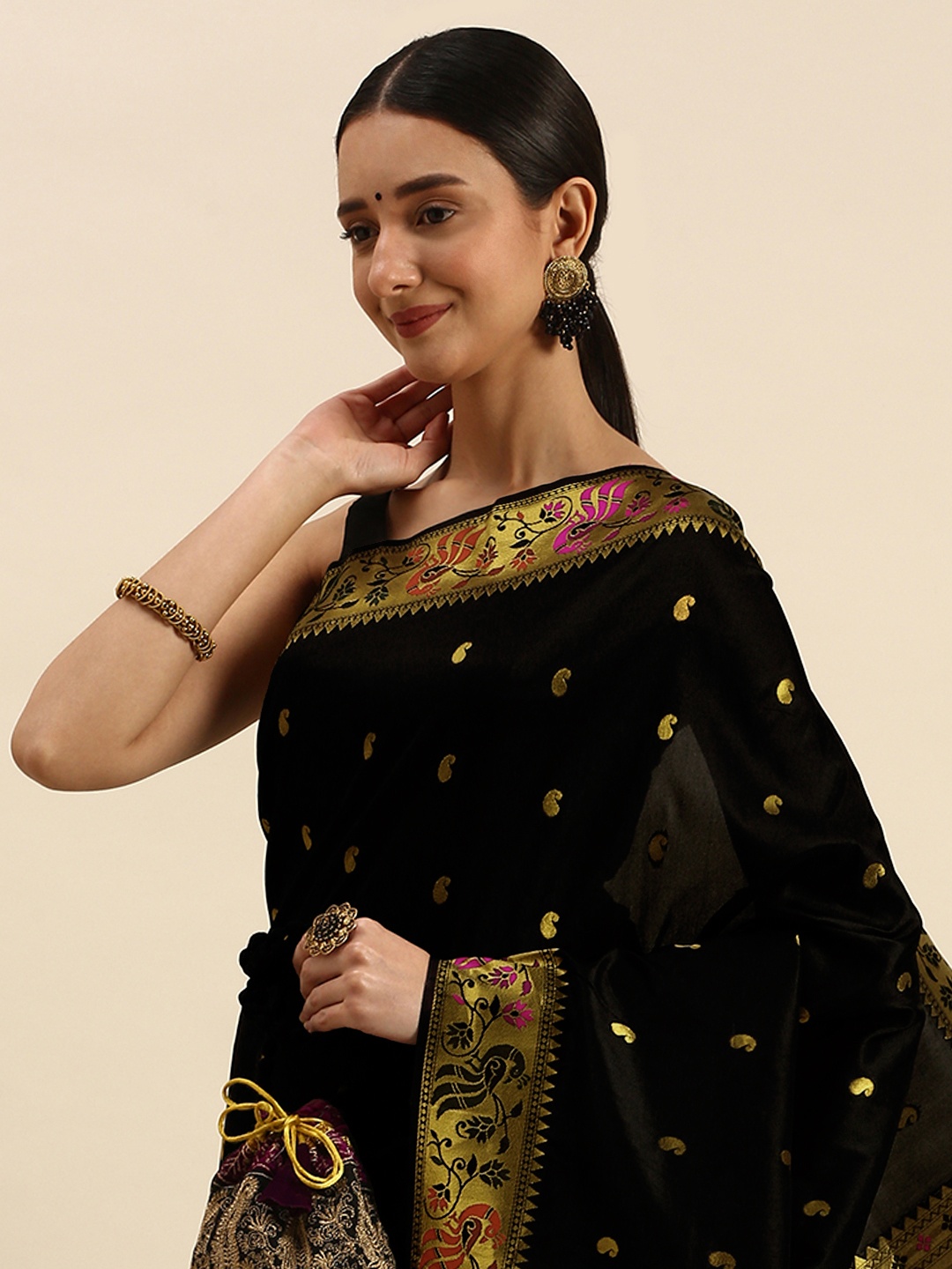 

Royal Rajgharana Saree Ethnic Motifs Zari Art Silk Paithani Saree, Black