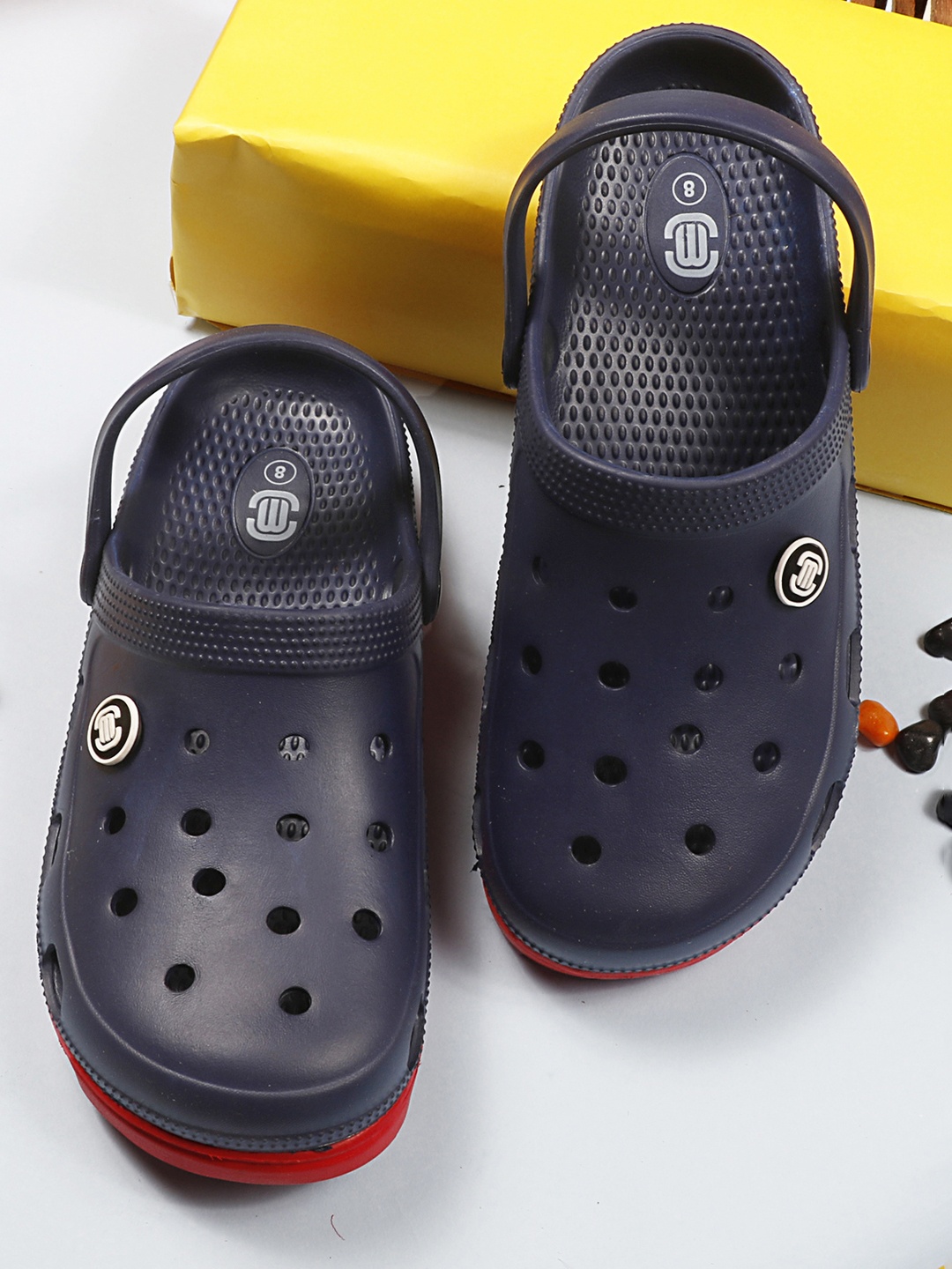 

MOZAFIA Men Navy Blue & Red Clogs Sandals
