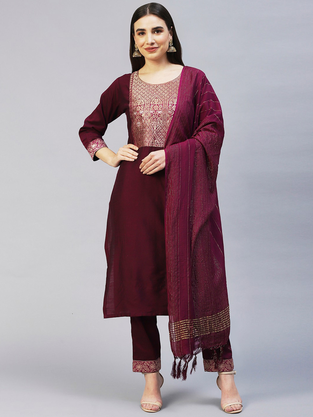 

POONAM DESIGNER Women Maroon Ethnic Motifs Kurta with Trousers & Dupatta